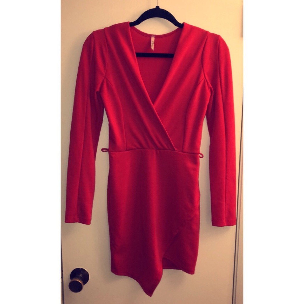 Elegant red dress perfect for a night out!